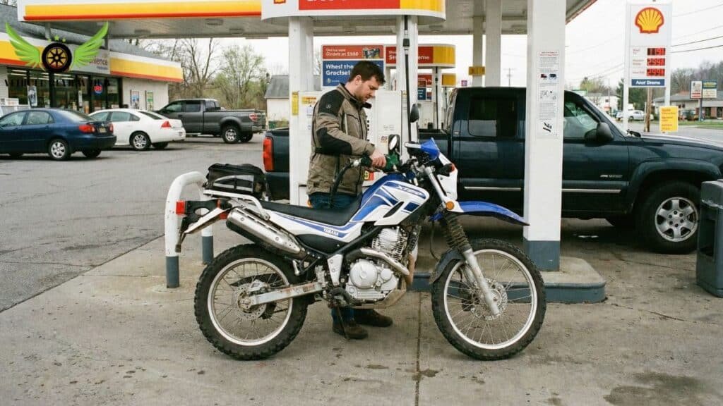 Yamaha XT250 fuel tank capacity and riding range